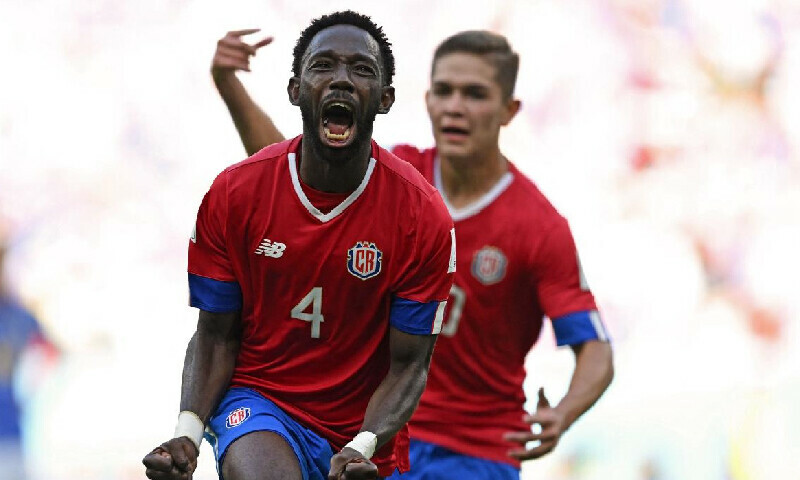 Fuller scores late for Costa Rica to stun sluggish Japan
