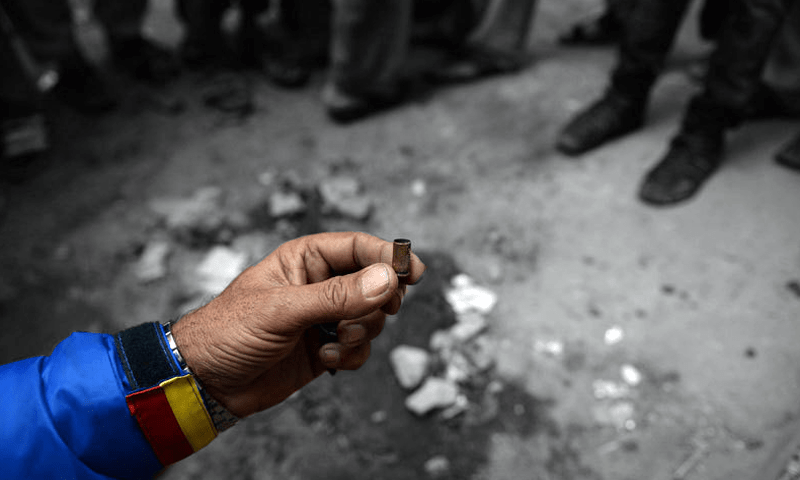 Angry mob kills robbers for killing man, injuring his sons in Karcachi