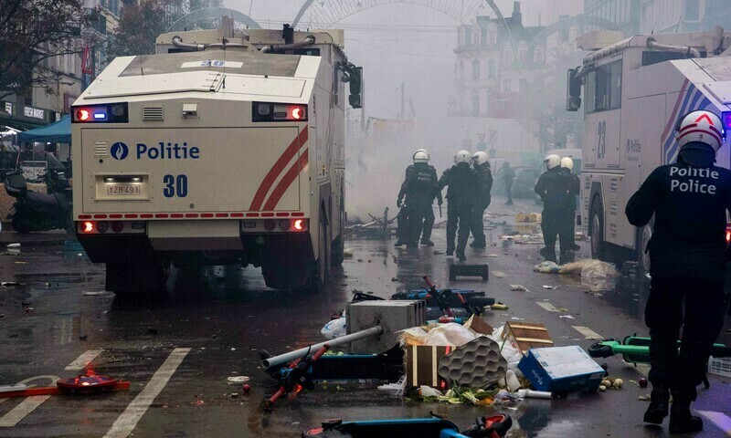 Riots in Brussels after Morocco beat Belgium in FIFA World Cup
