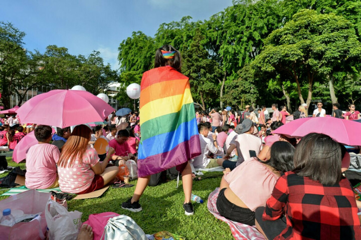 Singapore lifts gay sex ban, blocks marriage equality