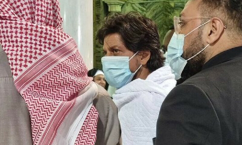 Shah Rukh Khan performs Umrah after completing Dunki