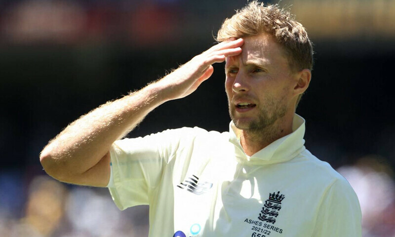 Joe Root gets a special supporter at Rawalpindi stadium