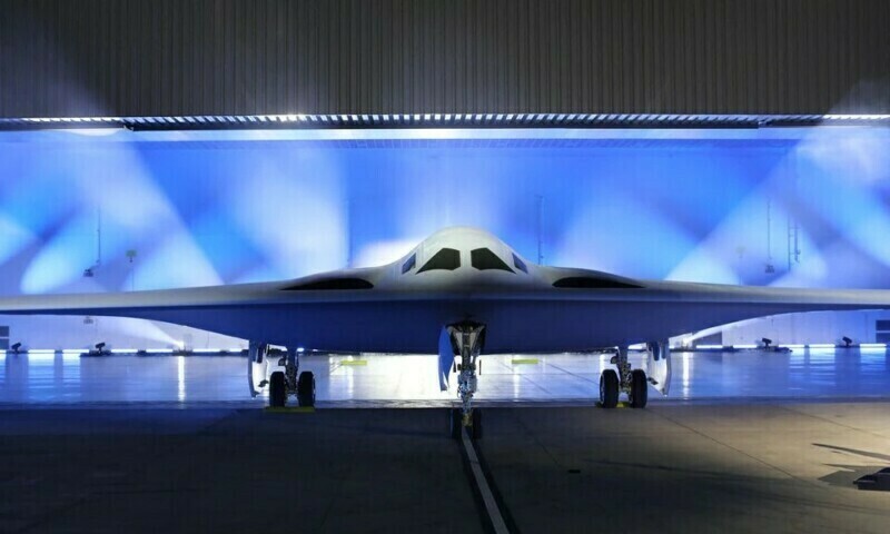 US unveils high-tech B-21 stealth bomber
