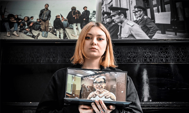 In Russia, an imprisoned poet keeps love alive