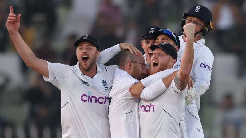 Records tumble in first Pakistan-England Test