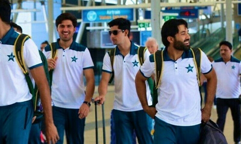 Pakistan, England teams reach Multan after hours delay at Islamabad airport
