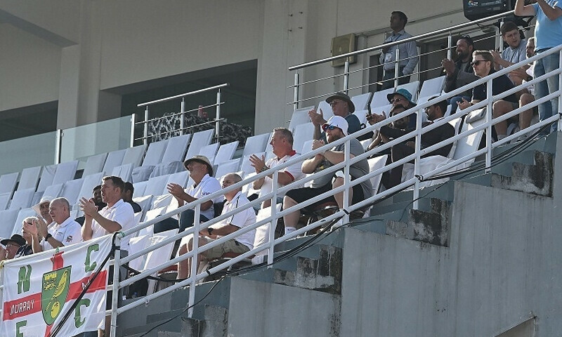 &lsquo;Barmy Army&rsquo; bring manic energy to England&rsquo;s long-awaited Pakistan tour