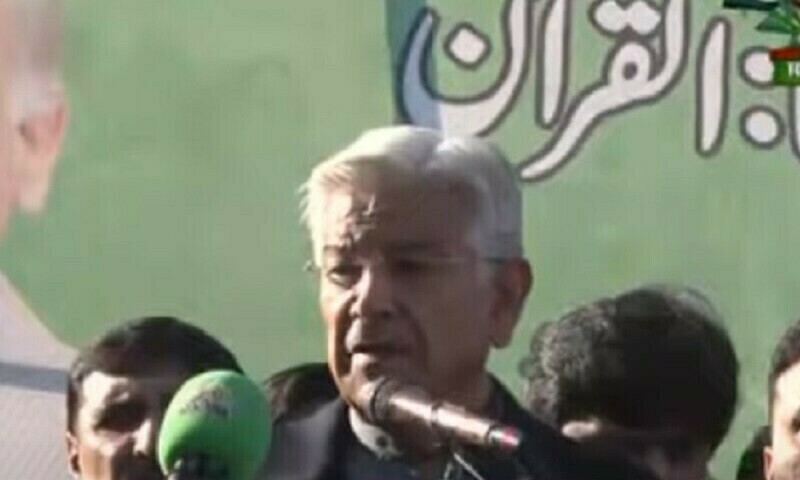 Imran Khan not honest but a &lsquo;pickpocket&rsquo;, says Khawaja Asif