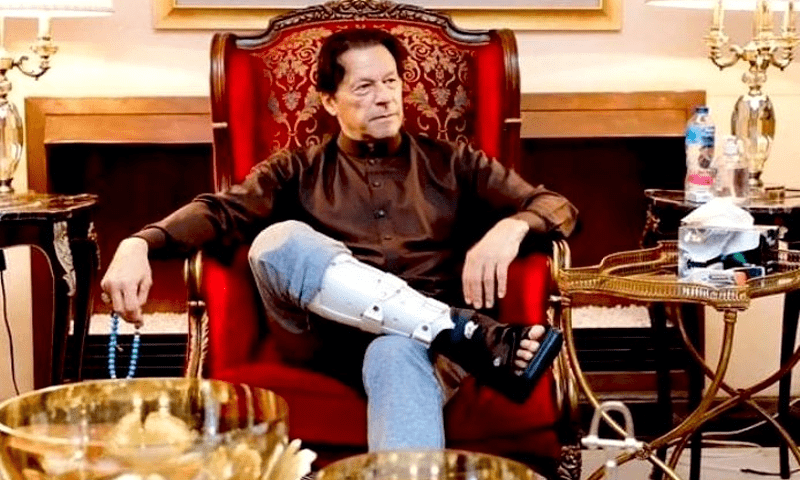 PTI leaders advise Imran Khan to dissolve Punjab assembly first