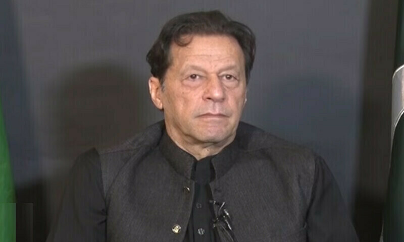 Imran Khan urges military, judiciary to think about country&rsquo;s sinking economy