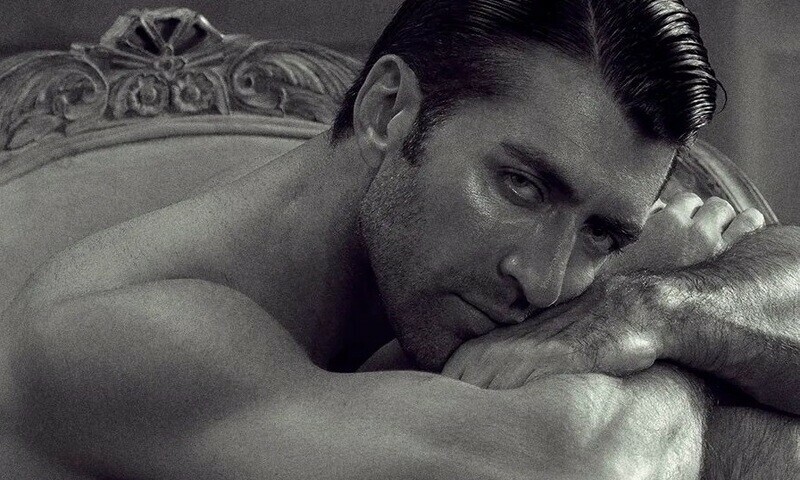 Pakistani model bares it all like Indian actor Ranveer Singh in photo shoot