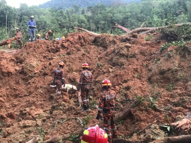 Nineteen killed, 14 missing in Malaysia landslide