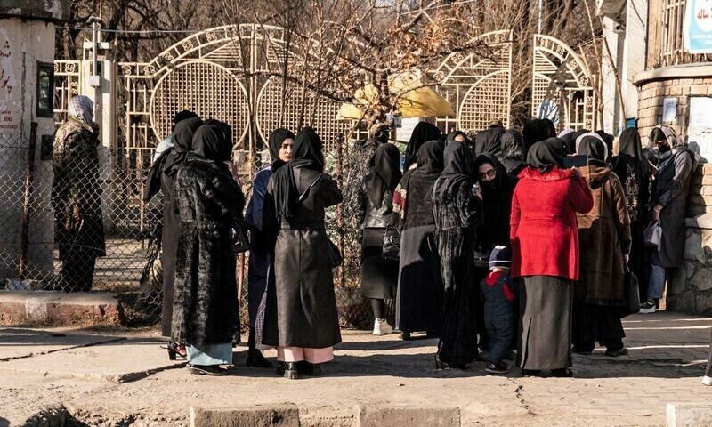 Afghan women stopped from entering universities after Taliban ban