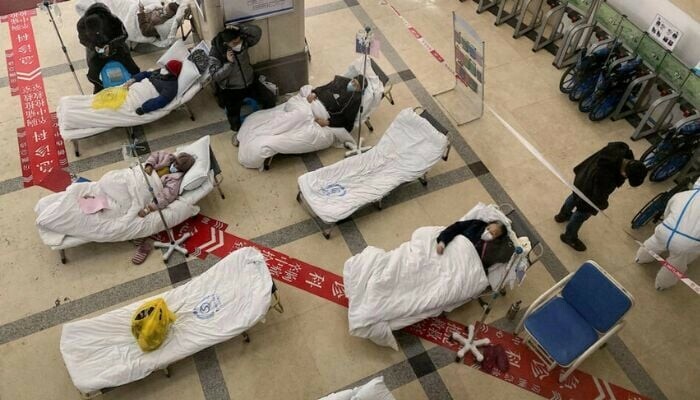 Hospitals overflow in China&rsquo;s Covid wave
