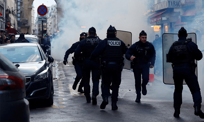 Three dead after shooting at Kurdish centre in Paris