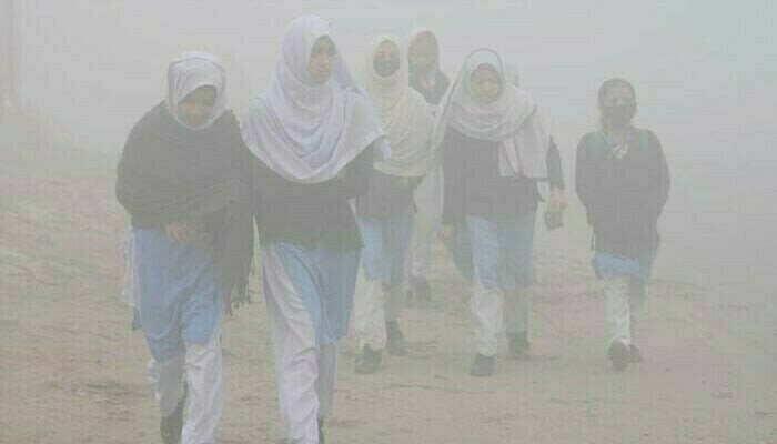 High court extends winter vacation in smog hit Lahore
