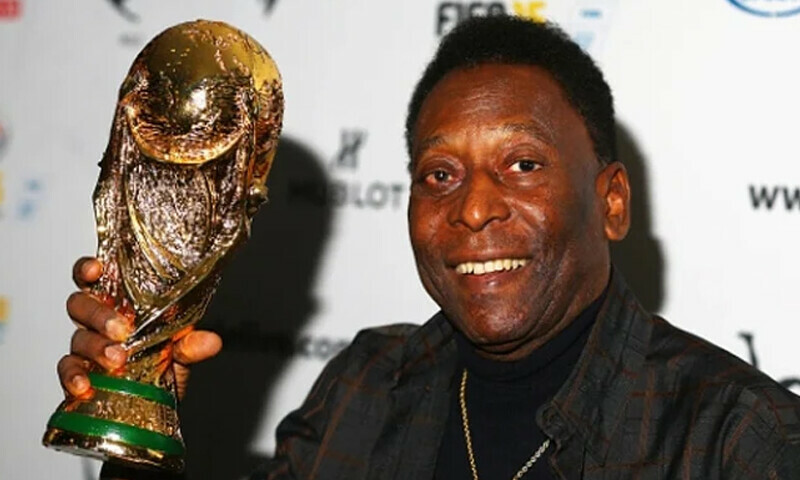 Football great Pele dead at 82