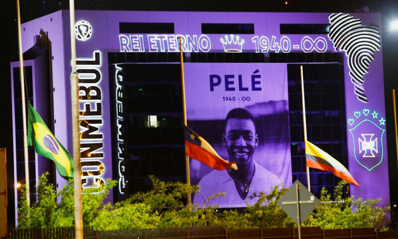 &lsquo;King&rsquo; Pele mourned around the globe