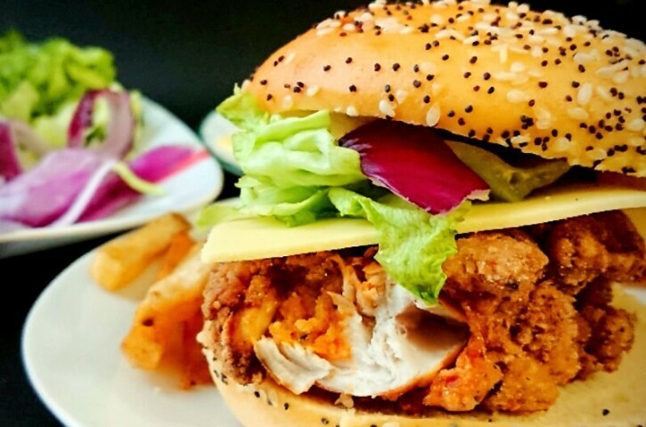 Zinger paratha roll recipe with low-fat tips and tricks