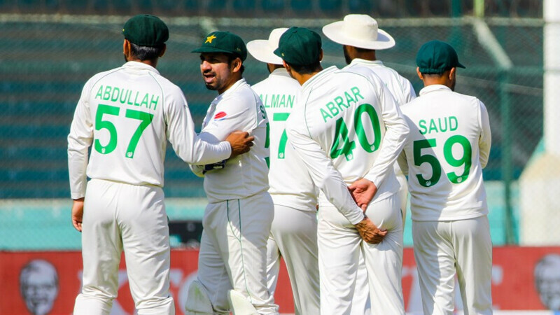 Agha dents New Zealand after Conway show in Karachi Test
