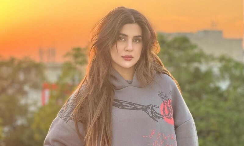 Actor Kubra Khan threatens Adil Raja with UK defamation suit