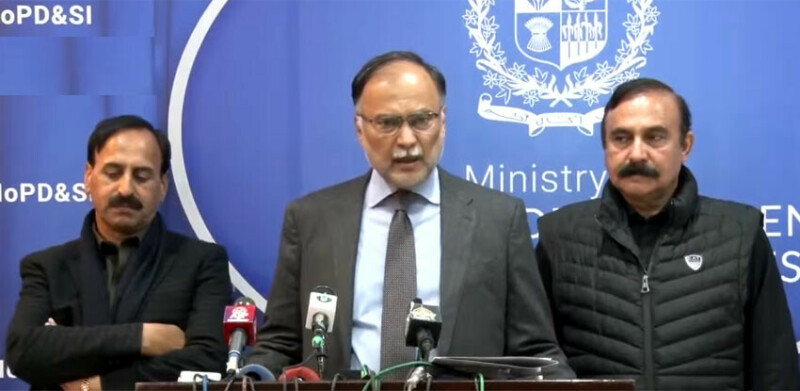 Ahsan Iqbal invites Imran Khan to work for consensus electoral reforms package