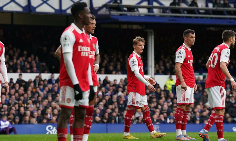 Arsenal aim to settle nerves as Liverpool attempt reset