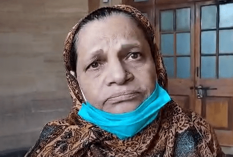 Mother of missing man screams for justice outside Sindh High Court
