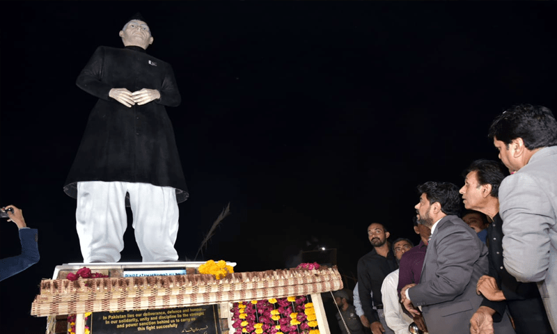 Quaid&rsquo;s statue inaugurated at Karachi&rsquo; Civic Centre