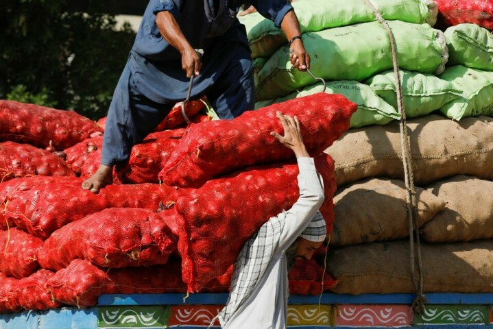 Inflation in Pakistan could average 33% in H1 2023, says Moody&rsquo;s economist