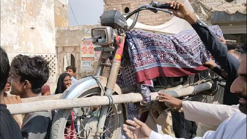 Sukkur residents lead motorcycle funeral to protest fuel price hike