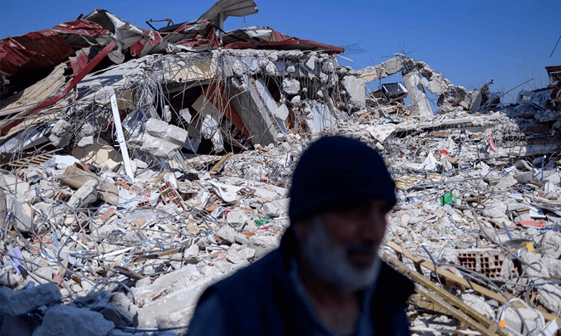 People still being recovered alive, as quake toll crosses 42,000