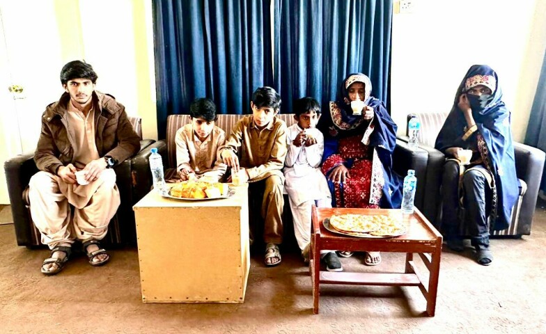 Marri sit-in over Barkhan continues, snubs Khan of Kalat jirga edict