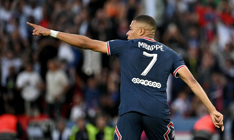 Record-breaking Mbappe determined to carry PSG past Bayern