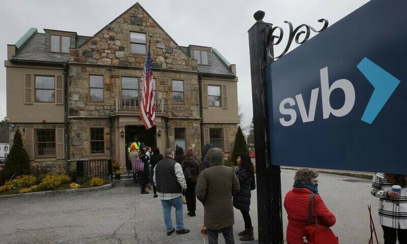 Global bank stock rout deepens as SVB collapse fans crisis fears
