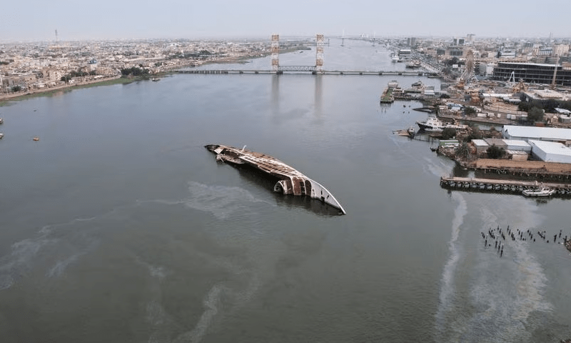 Saddam Hussein&rsquo;s rusting yacht serves as picnic spot for Iraqi fishermen