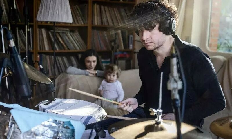  The Kooks singer Luke Pritchard was a recent visitor with his family to La Frette. AFP