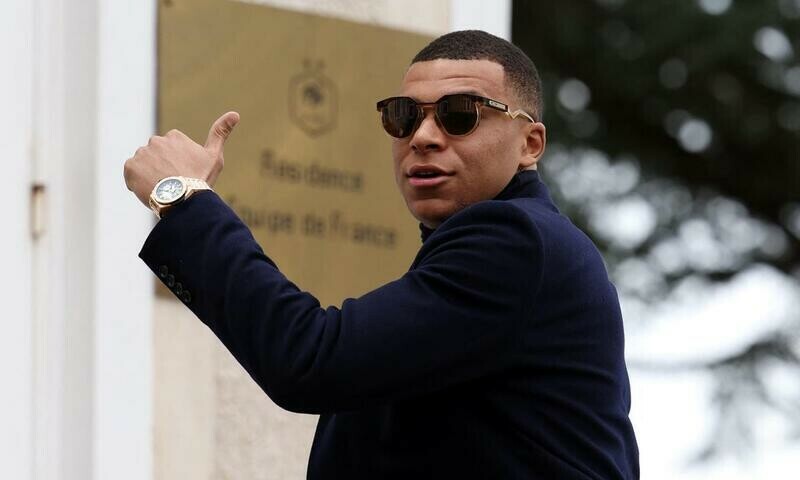 Mbapp&eacute; named French team&rsquo;s captain after Hugo Lloris retirement