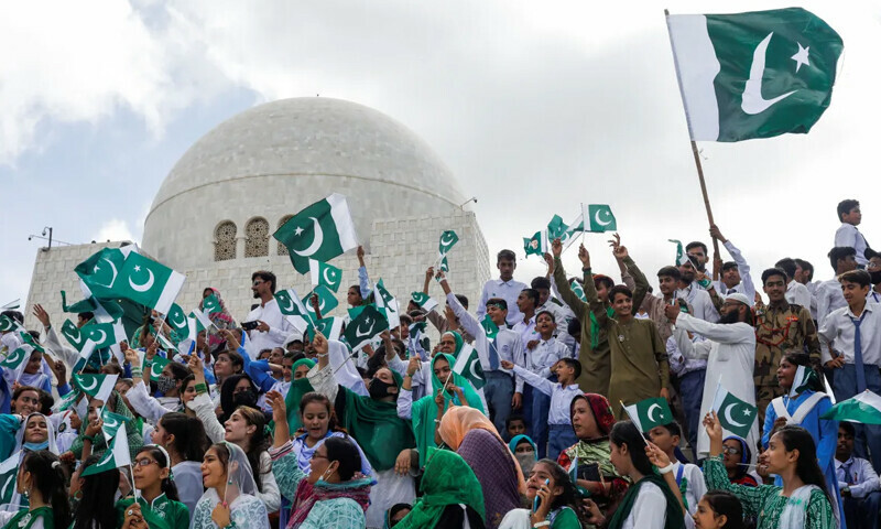 Pakistanis happier than previous year despite political turmoil, inflation