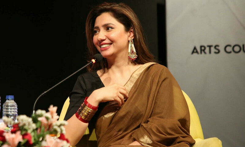 Mahira Khan hints at her political affiliation