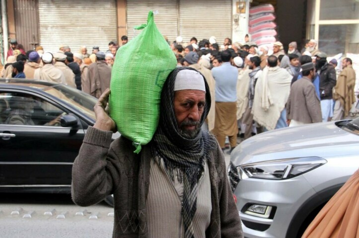 Sindh to give Rs2,000 to 7.8m poor families this Ramazan