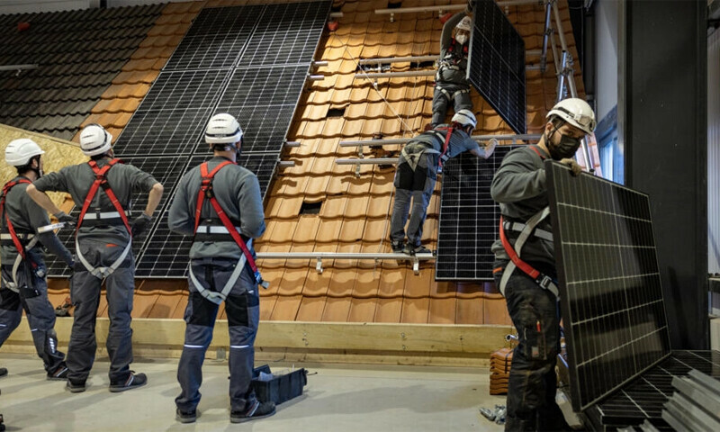 Manpower shortage dims solar panel boom in Germany