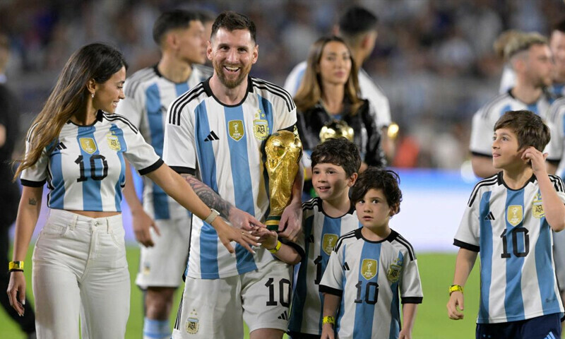 Messi scores in Argentina&rsquo;s homecoming celebration