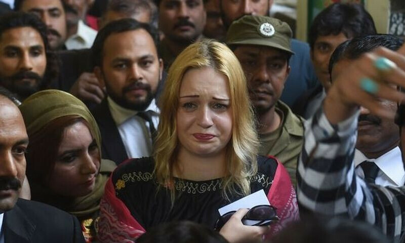 Locked up like an animal: Czech model shares her Pakistan prison experience