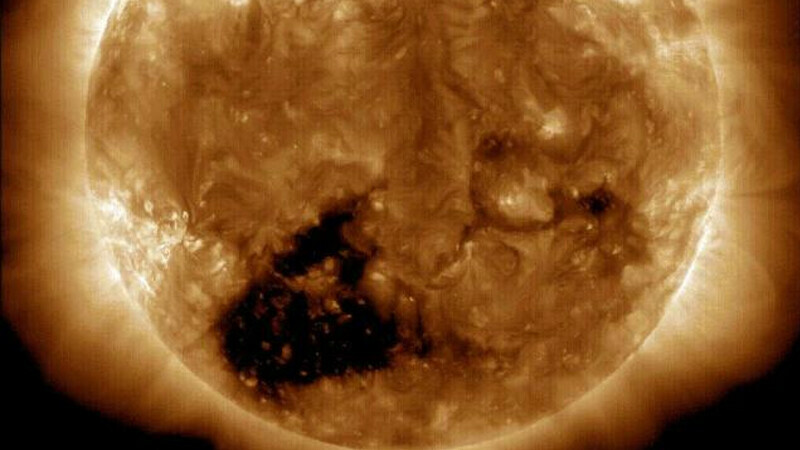 Second giant hole appears on Sun