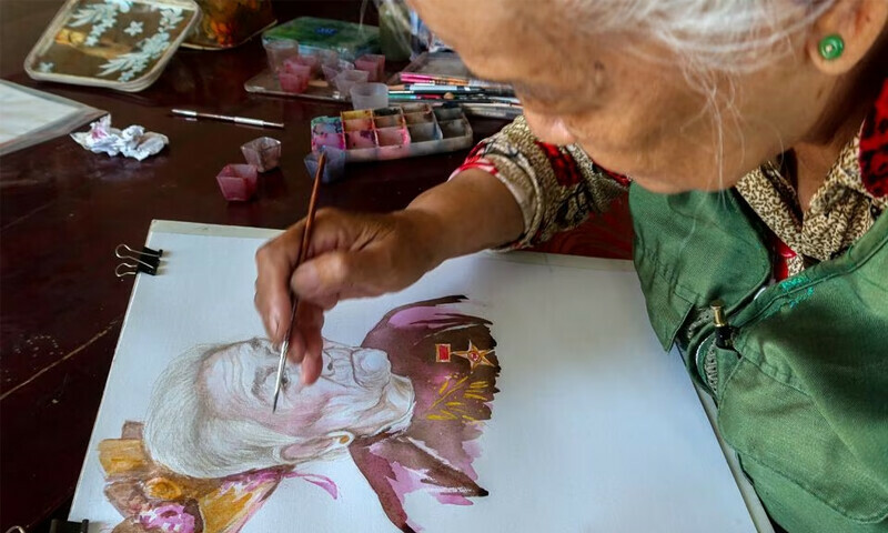 Vietnam artist in race to ensure &lsquo;heroic mothers&rsquo; not forgotten