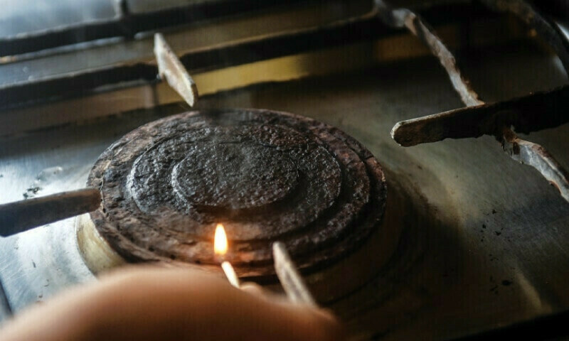 Karachi continues to suffer due to no gas during suhoor, iftar