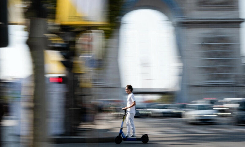 &lsquo;A polarised debate&rsquo;: Paris to vote on banning self-service e-scooters