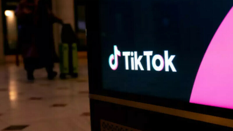 Australia bans TikTok on government devices