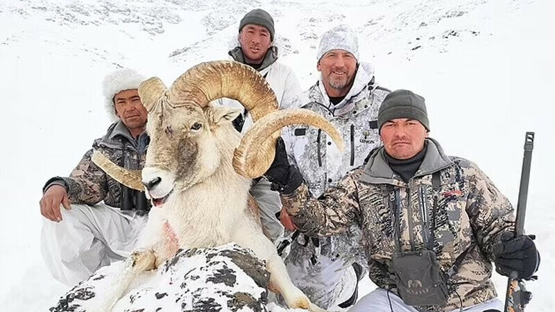 Pakistani, US hunters indicted for killing, smuggling rare animals